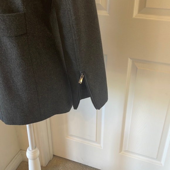 Button front jacket - Picture 7 of 10